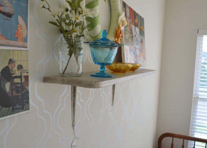 wallpaper tips. so i created a quot;feature wallquot; that is hand painted wallpaper based on the pearl trellis wallpaper