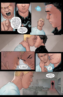 Meia-Noite e Apolo beijo e término (Midnighter and Apollo kiss and broke-up)