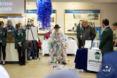 Doug_Lodge_performs_at_Erie_Maritime_Museum