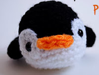 http://enemydolls.blogspot.com.es/2012/12/patron-de-pinguino-pequeno-little.html