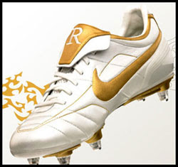 NIKE TIEMPO LEGEND