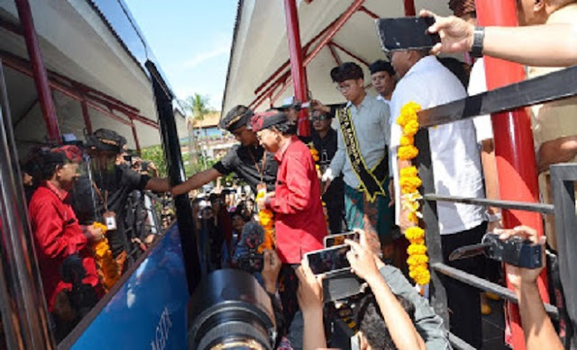  Gubernur Koster Berharap Layanan Trans Sarbagita di Bandara Ngurah Rai Jadi Pilihan Wisatawan