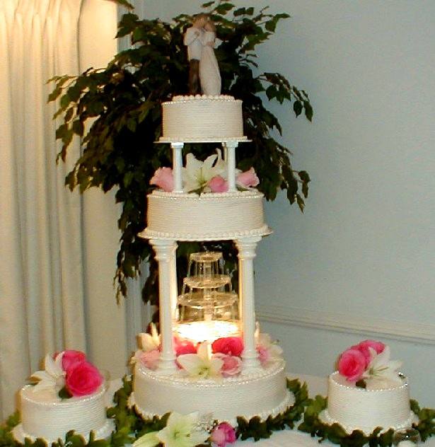 Wedding Cakes With Fountain And Stairs