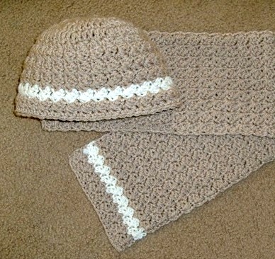 BERNAT: PATTERN DETAIL - ROVING - SCARF AND HAT (CROCHET)