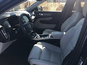 Front seats in 2020 Volvo XC40 T5 AWD Inscription