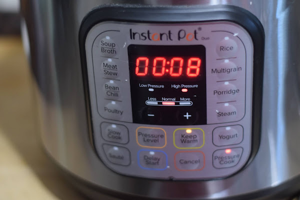 The instant pot set on HIGH pressure for 8 minutes.