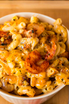 Best Cajun Shrimp and Crab Mac and Cheese