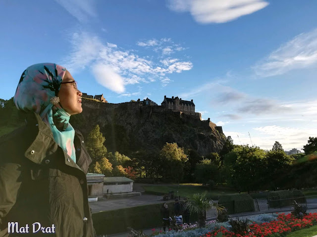  Princes Street Garden Place To Visit Edinburgh Castle