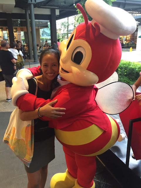 First order of business upon arrival in Manila: Jollibee!