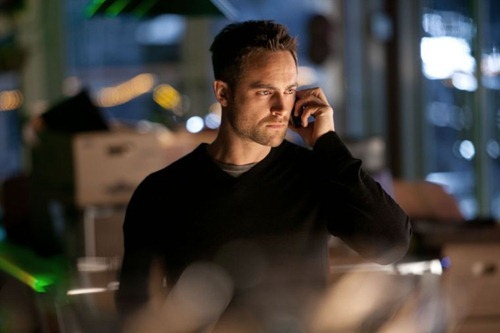 xiii-the-series-image-stuart-townsend-01