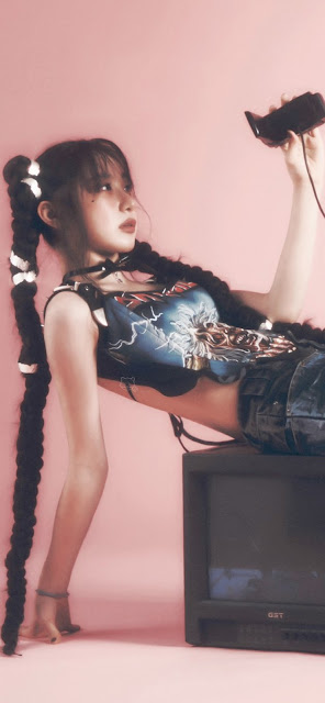 Chaeyeon ; Hush Rush (era)