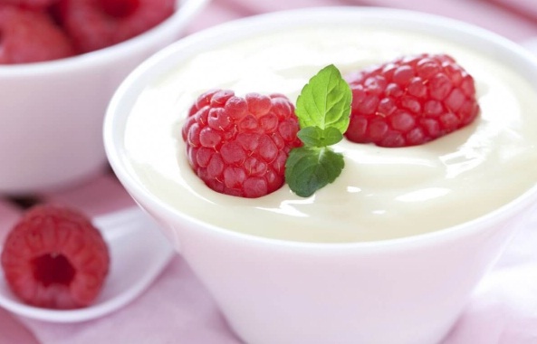 21 Manfaat Yogurt: Minuman Untuk Kesehatan dan Kecantikan Tubuh Anda