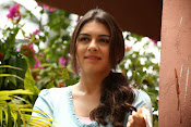 Hansika Motwani glamorous photos-thumbnail-8