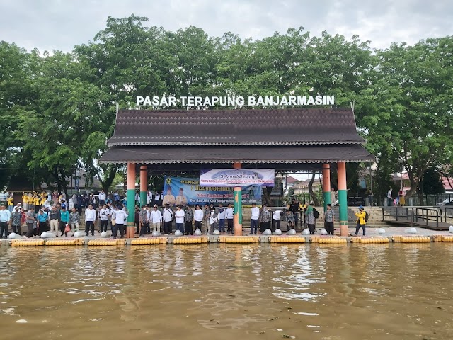 Rangkaian Rakerwil Regional Kalimantan, Wali Kota Ajak Tanam Pohon dan Tebar Benih Ikan di Sungai Banjarmasin 