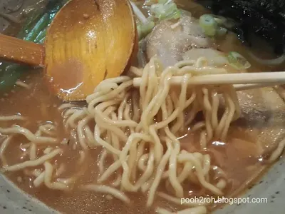 横浜市南区 町中華 たつ屋 | 味噌ラーメンの中太麺