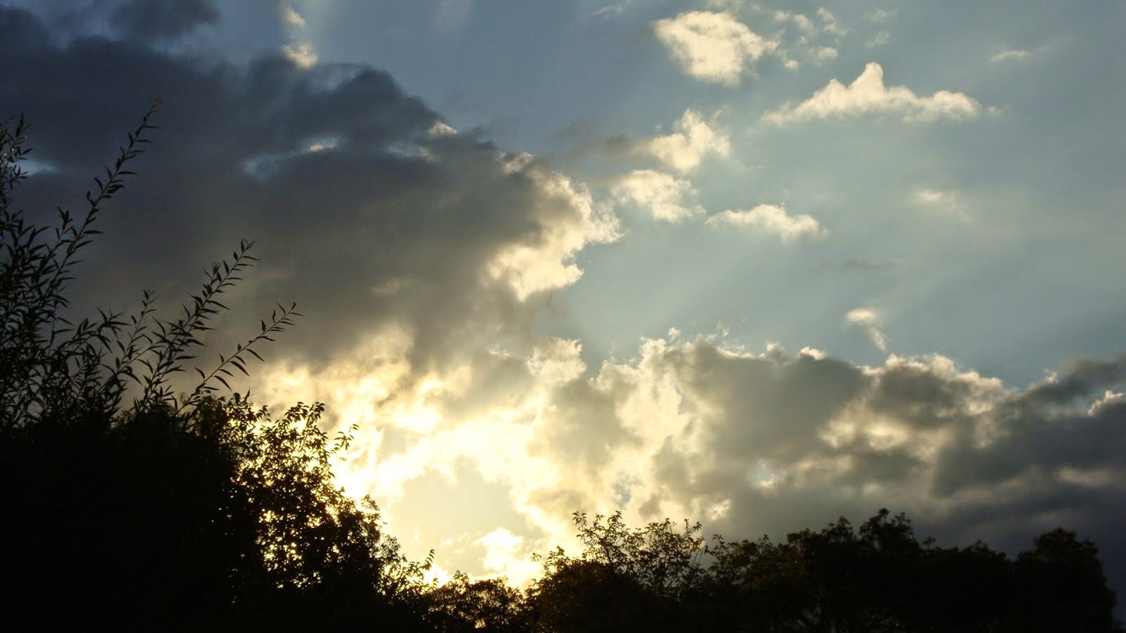 ..un Atardecer de Piedra Blanca...