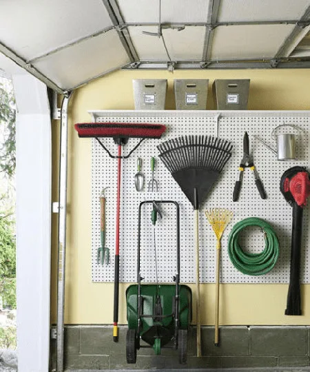 Papan Penggantung Pegboard