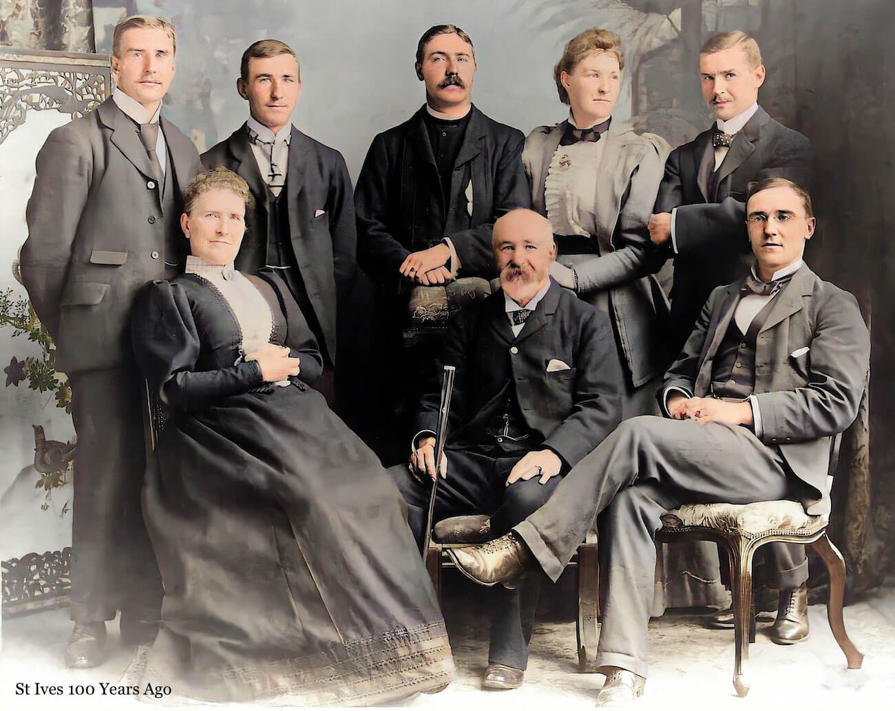 Dr Richard Grove, Dr Reginald Gove, & family, 1894