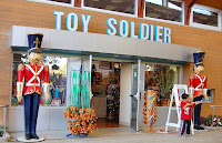 toy soldiers