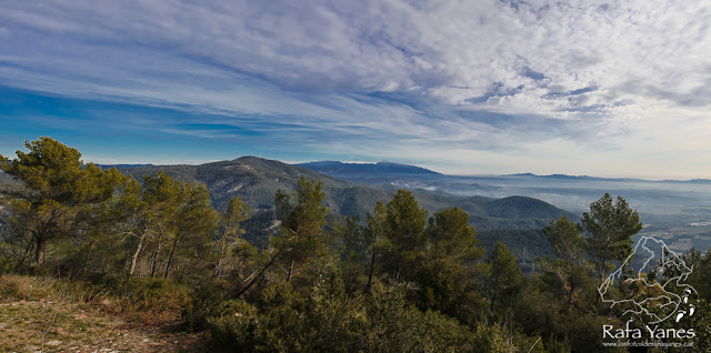 Ruta: Puig de la Creu (668 m.). Un castillo coronando un pico (Els 100 Cims)