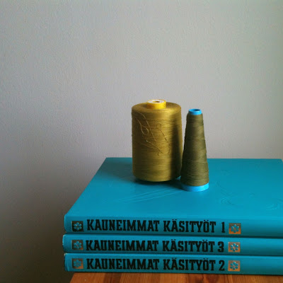 vintage Kauneimmat Käsityöt kirja vanha 70 craft books