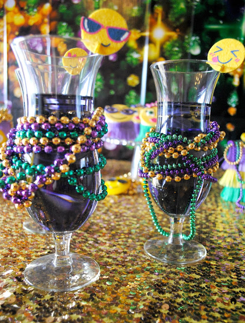It wouldn't be Mardi Gras without  a hurricane. www.fizzyparty.com