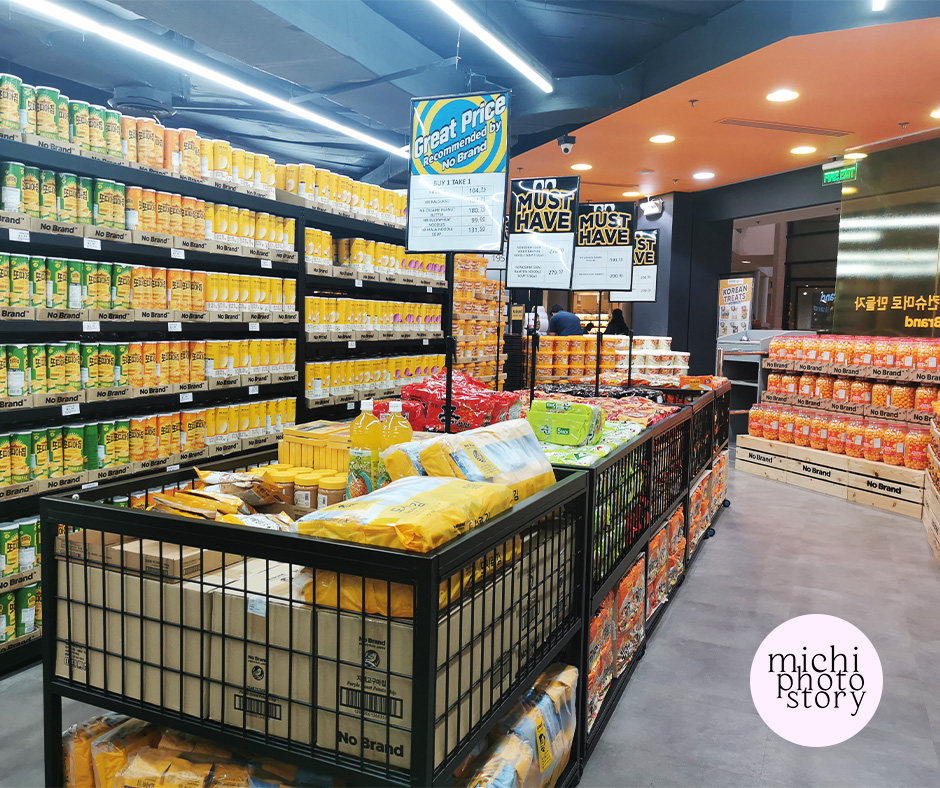 Michi Photostory: No Brand; A Korean Grocery Store