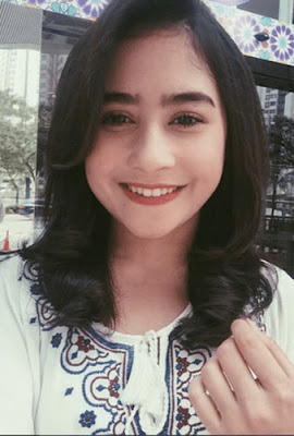 Model Rambut Terbarunya Prilly Latuconsina