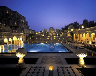 OberoiAmarvilas,swimming pool