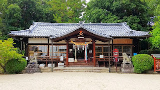 人文研究見聞録：小泉神社 ［奈良県］