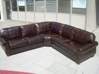 Sectionals on Uhuru Furniture   Collectibles  Sold   Thomasville Leather Sectional