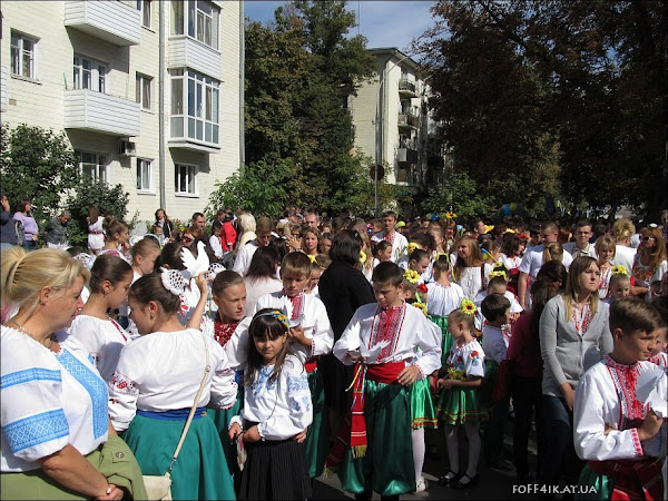 Парад Полтава вишивана