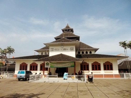 Singgah Ke Masjid Masjid Agung Majalaya Kabupaten Bandung