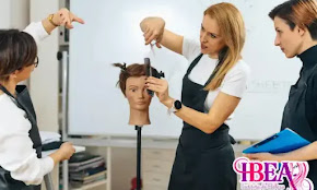 Herramientas esenciales para estudiantes de peluquería