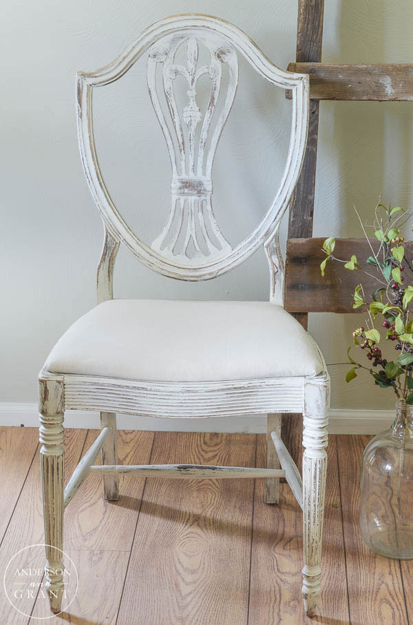 Cottage style dining room chair |  www.andersonandgrant.com