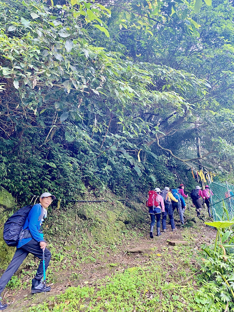 筆架連峰--石碇端登山口