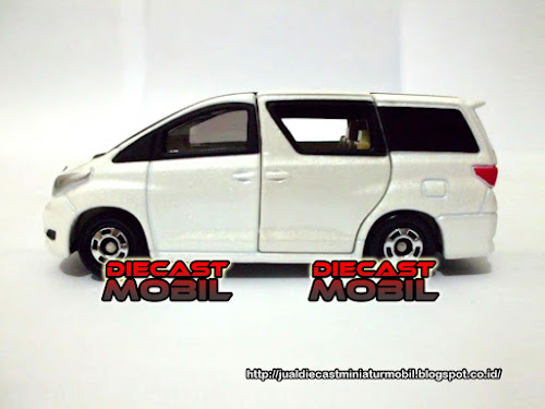 Toyota Alphard White