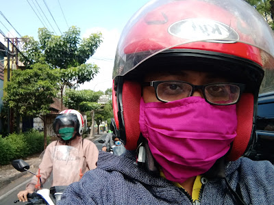 Jangan lupa pakai masker ya