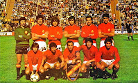 Selección de ESPAÑA - Temporada 1977-78 - Miguel Ángel, Leal, Marcelino, Biosca, San José, Olmo; Cardeñosa, Juanito, Asensi, Santillana y Uría - SUECIA 0, ESPAÑA 1 (Asensi) - 11/06/1978 - Mundial de Argentina 1978, fase de grupos - Buenos Aires (Argentina), estadio José Amaltifani - Alineación: Miguel Ángel; Marcelino, Olmo (Pirri, 46'), Biosca, San José; Leal, Asensi, Cardeñosa, Uría; Juanito y Santillana