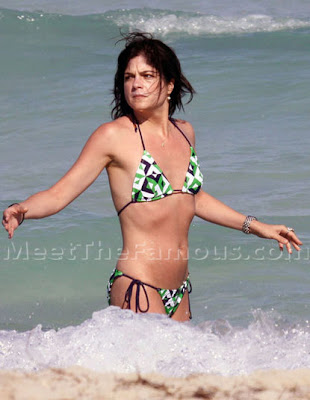 Selma Blair Hot Sexy in Bikini