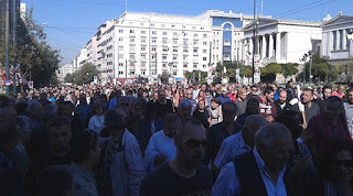 http://freshsnews.blogspot.com/2015/11/12molotof-kai-petropolemos-sto-syntagma.html