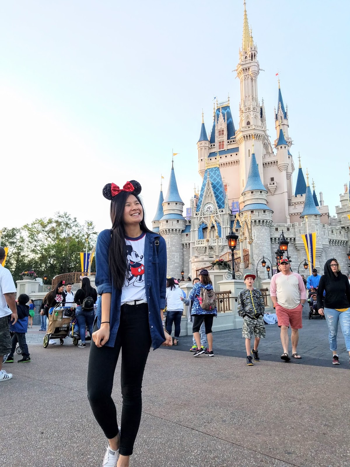 Style Guide: What to Wear at Disney World [ The Daily Amy ]