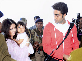 5. Abhishek Bachchan & Aishwarya Rai Daughter Aaradhya Bachchan Photos