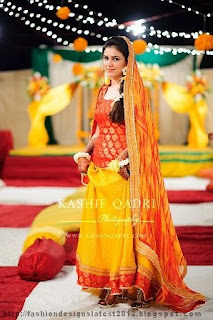 Mehndi-Lehnga-Dresses-Collection