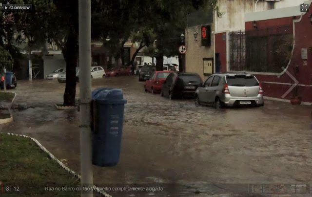 Muitos transtornos no bairro com várias ruas alagadas