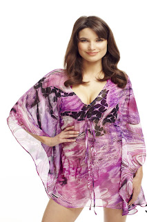 http://www.honeybeelingerie.co.uk/elizabeth-hurley-cerise-dream-kaftan.html