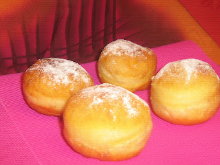 Krofne, donuts