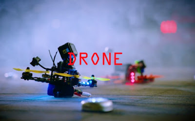 Η κούρσα δύο drone μέσα από εμπόδια