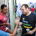 Em caminhada no Campos Sales, Roberto Cidade critica ruas esburacadas