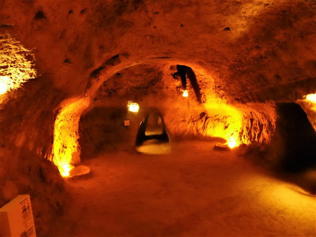 Requena: cuevas de la villa